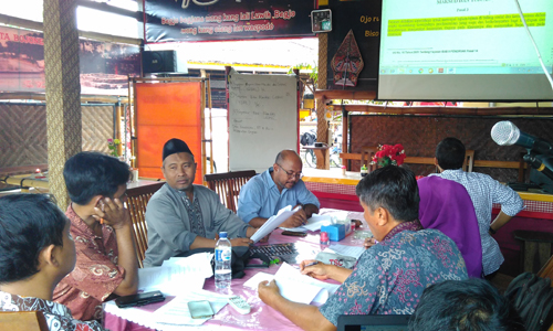 FGD Penyusunan Anggaran Dasar Yayasan Bina Mandiri Lestari (BIMANTARI), Kab. Bojonegoro, 18 Desember 2015