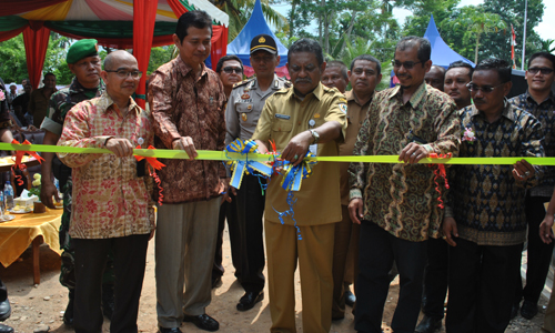 Liputan Peresmian Kantor dan Gudang Koperasi Perkebunan “Kakao Unggul”, Aceh Utara, 2 Maret 2016 Liputan Peresmian Kantor dan Gudang Koperasi Perkebunan “Kakao Unggul”, Aceh Utara, 2 Maret 2016