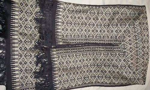Kain Tenun Lombok Motif Kepeng Warna Alami