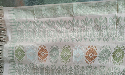 Kain Tenun Lombok Motif Pakis Warna Alami