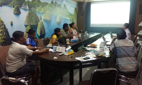 Program Penguatan Unit Usaha & Sosialisasi Business Plan Koperasi Mbilin Kayam, Kota Sorong, 5-8 April 2016 Program Penguatan Unit Usaha & Sosialisasi Business Plan Koperasi Mbilin Kayam, Kota Sorong, 5-8 April 2016